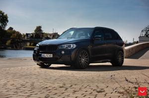 2018 BMW X5 M Performance Parts on Vossen Wheels (VFS-2)